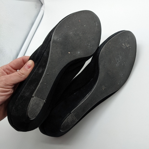 Butter Wedge Made In Italy Black Suede Animal Print Pony Hair Rosette Women 8.5 - Picture 6 of 8